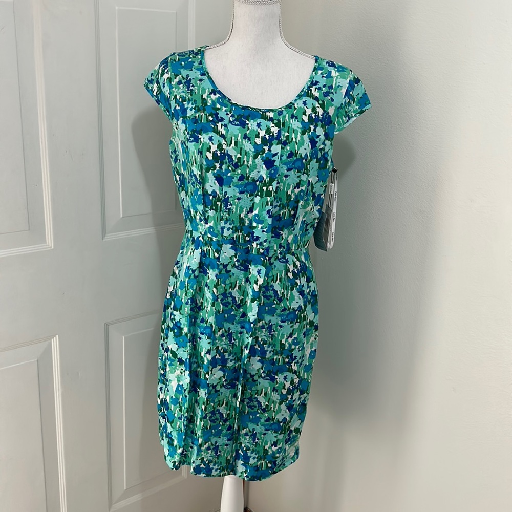 *3 for $60* Beautiful Calvin Klein Blue and Green Patterned Dress, women sz 8